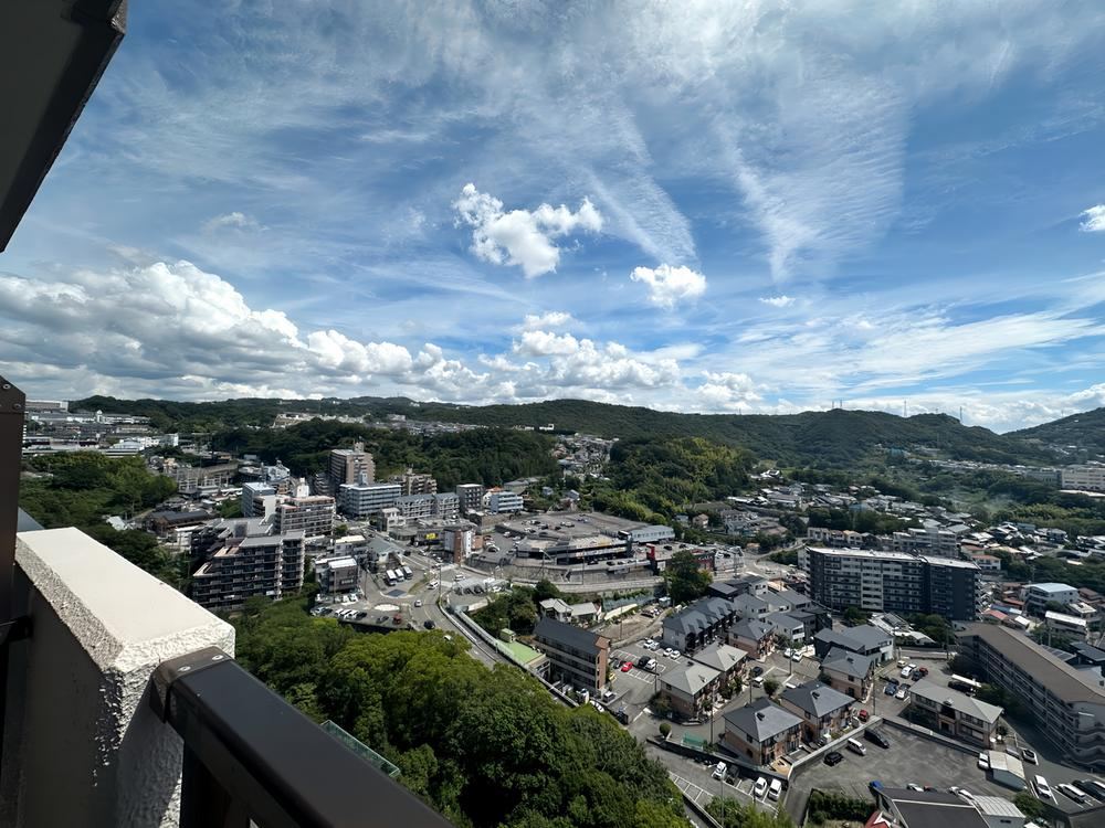 3LDK apartment in Suma Ward, Kobe, Hyogo - Photo 1