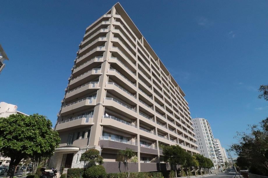 3LDK apartment in Naha, Okinawa - Photo 1