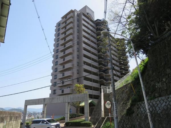3LDK apartment in Nishi Ward, Hiroshima - Photo 1