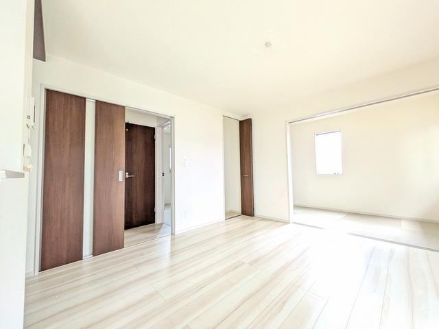 5LDK house in Kawajima, Hiki District, Saitama - Photo 1