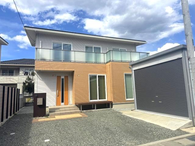 4LDK house in Chuo, Yamanashi - Photo 1