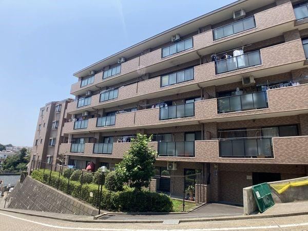 3LDK apartment in Konan Ward, Yokohama, Kanagawa - Photo 1