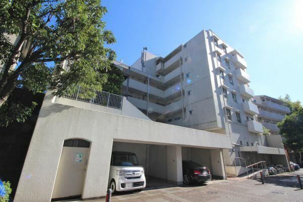 3LDK apartment in Totsuka Ward, Yokohama, Kanagawa - Photo 1