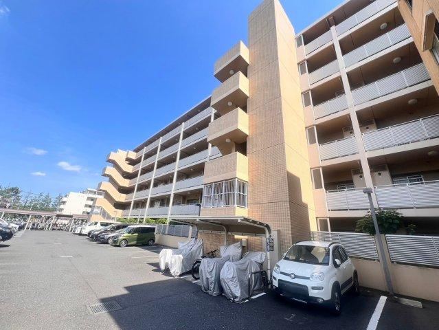 2LDK+S apartment in Soka, Saitama - Photo 1