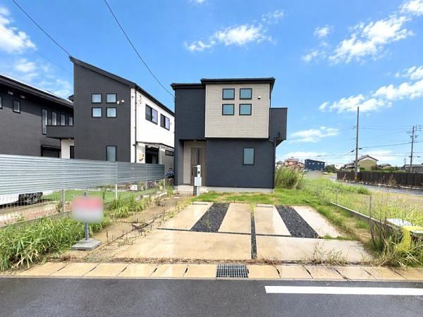 4LDK house in Minato Ward, Nagoya, Aichi - Photo 1