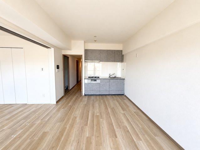 3LDK apartment in Kasukabe, Saitama - Photo 1