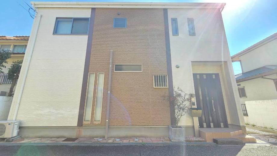4LDK house in Higashiosaka, Osaka - Photo 1