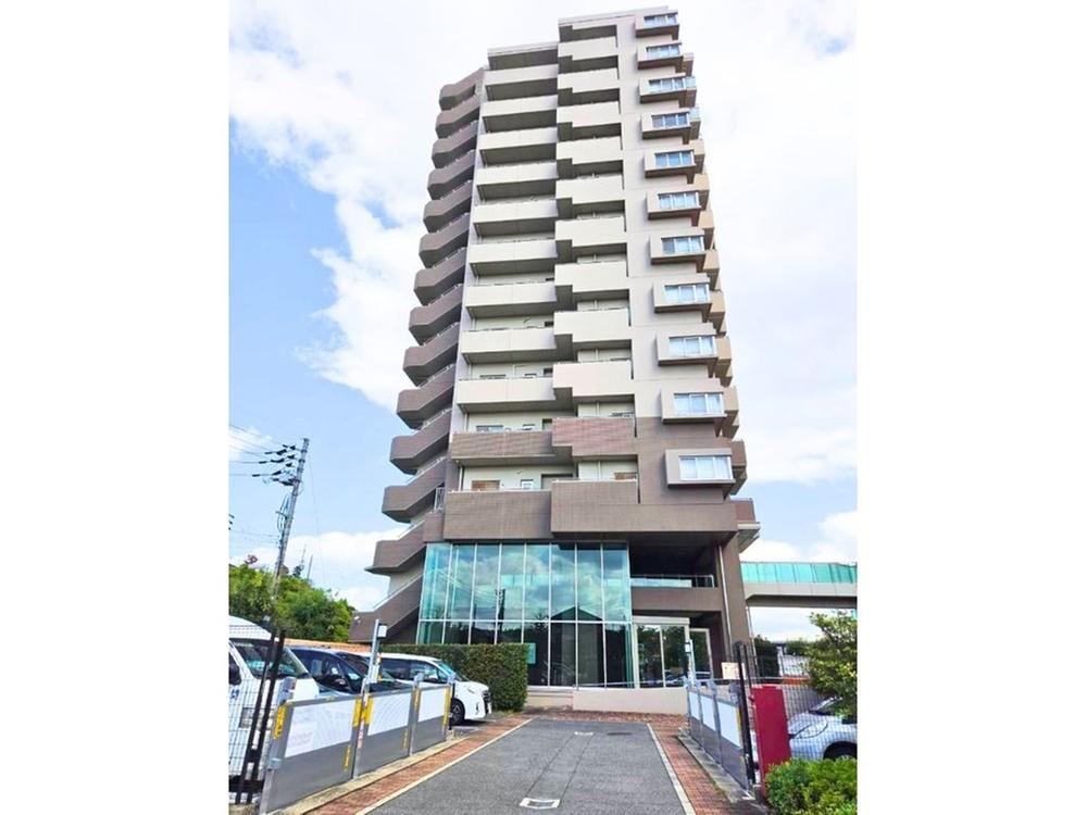 3LDK apartment in Yawata, Kyoto - Photo 1