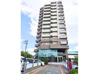 3LDK apartment in Yawata