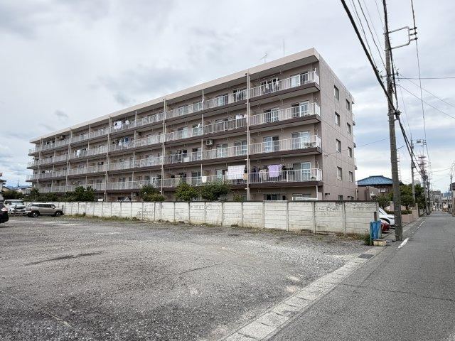 2LDK apartment in Maebashi, Gunma - Photo 1