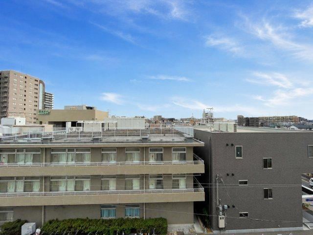 2LDK+S apartment in Asaka, Saitama - Photo 1