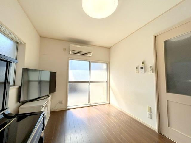 2LDK+S house in Hirakata, Osaka - Photo 1