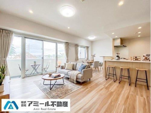 4LDK apartment in Tomigusuku, Okinawa - Photo 1