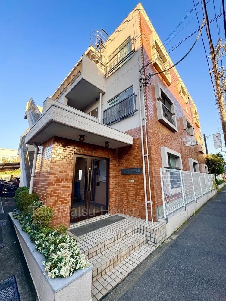 3LDK apartment in Setagaya Ward, Tokyo - Photo 1