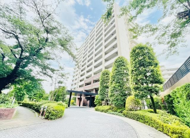 3LDK apartment in Urawa Ward, Saitama - Photo 1