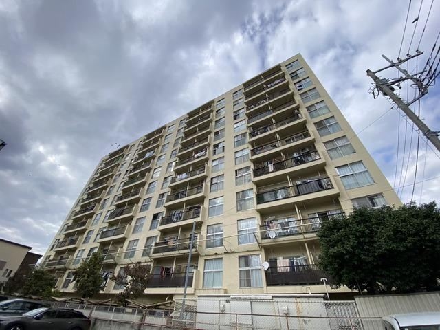 4LDK apartment in Minami Ward, Saitama - Photo 1