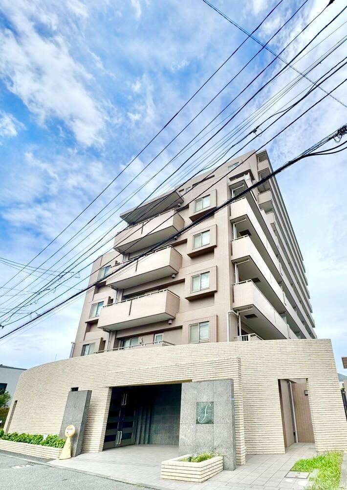 3LDK apartment in Chigasaki, Kanagawa - Photo 1