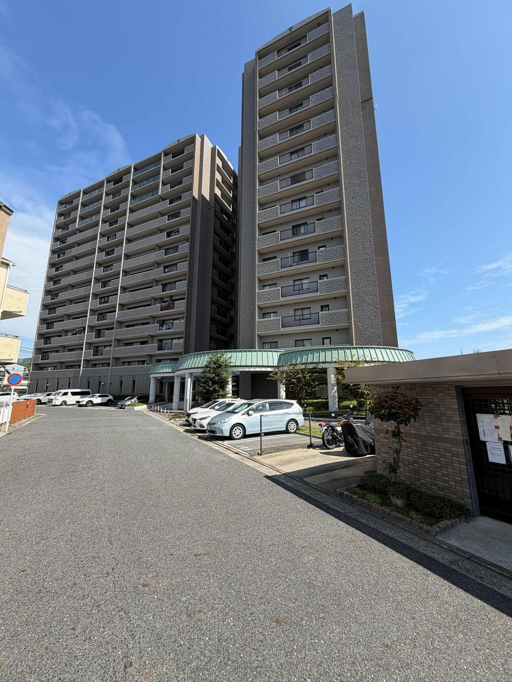 3LDK apartment in Nishi Ward, Hiroshima - Photo 1