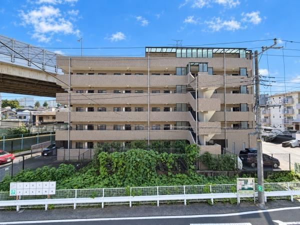 2LDK apartment in Konan Ward, Yokohama, Kanagawa - Photo 1