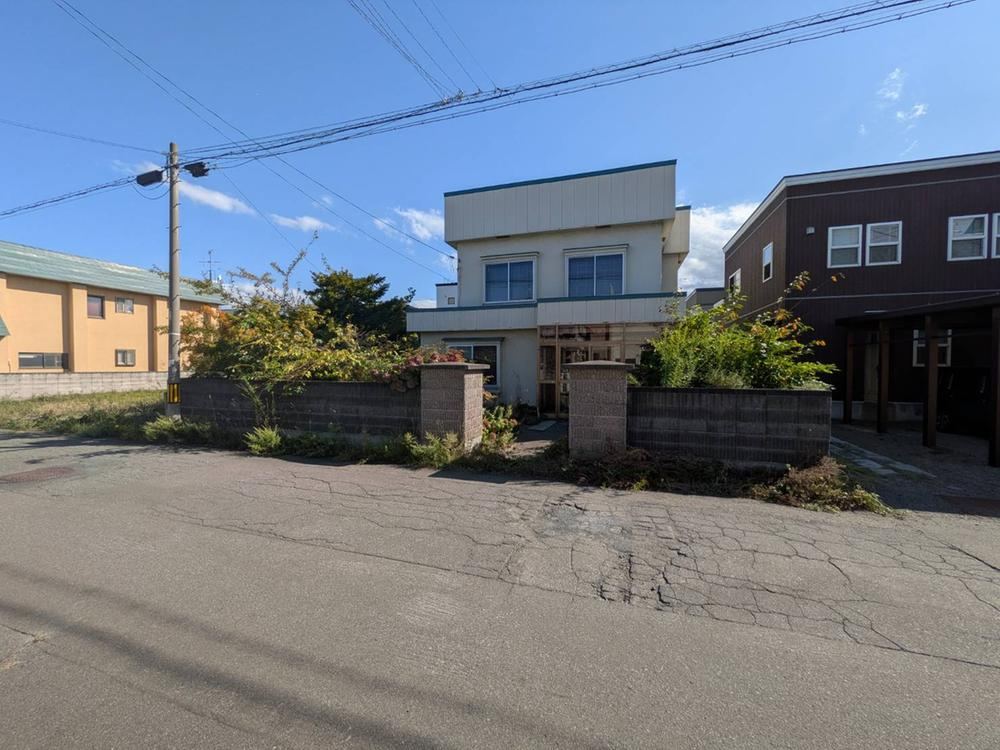 348 m² land in Aomori, Aomori - Photo 1