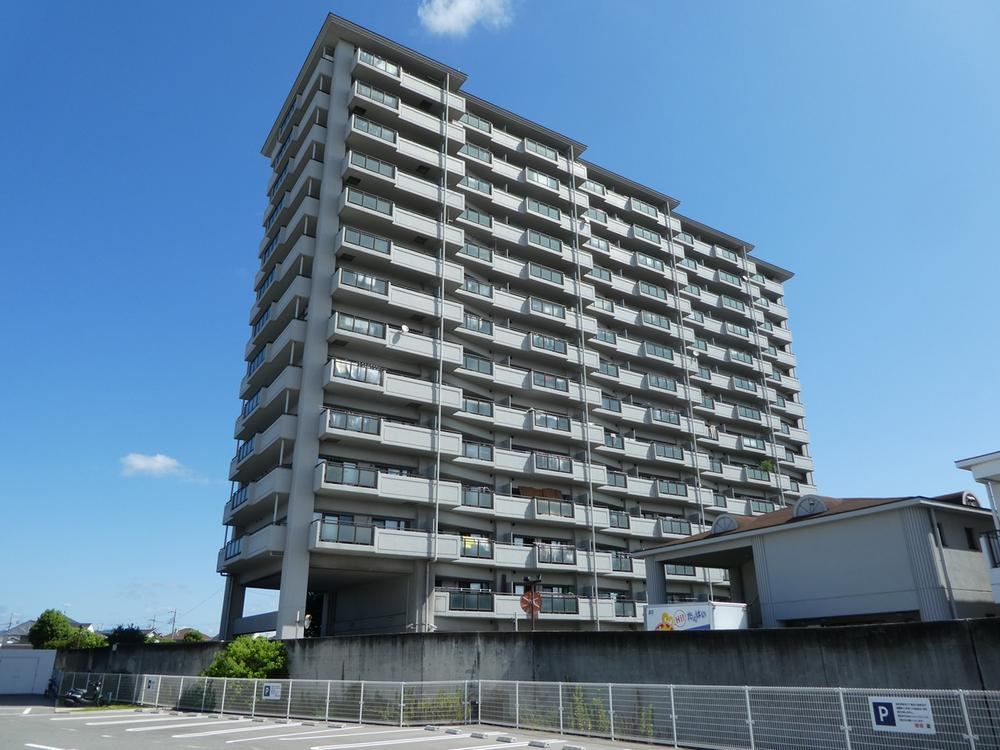3LDK apartment in Himeji, Hyogo - Photo 1