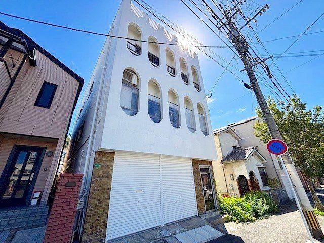 7DK house in Moji Ward, Kitakyushu, Fukuoka - Photo 1