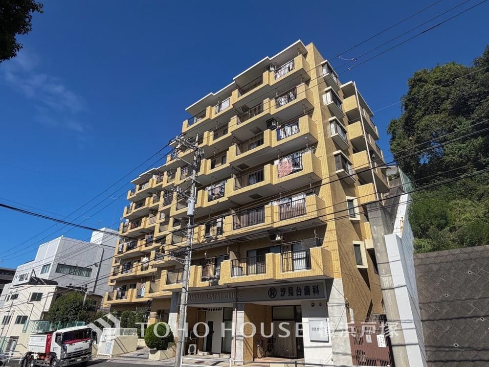 2LDK+S apartment in Isogo Ward, Yokohama, Kanagawa - Photo 1
