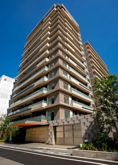 3LDK+S apartment in Matsuyama, Ehime - Photo 1