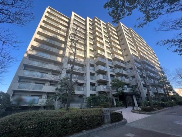 3LDK apartment in Neyagawa, Osaka - Photo 1