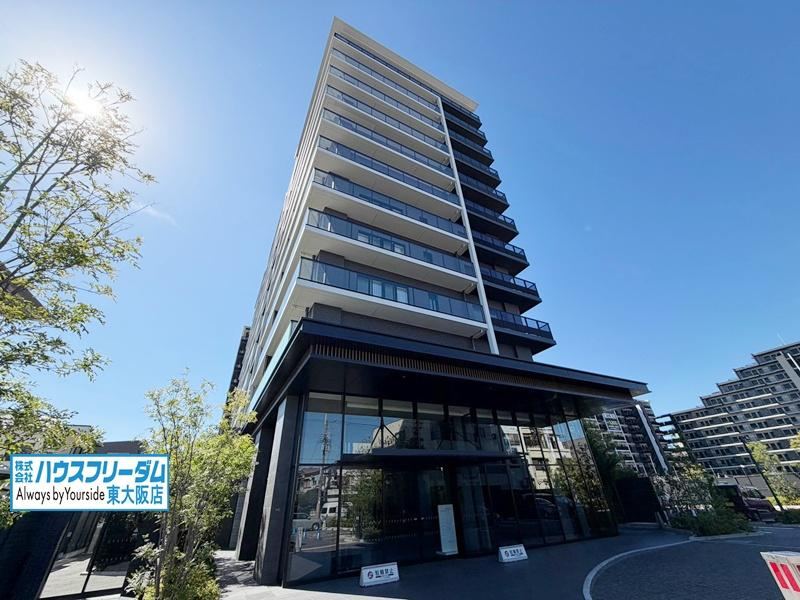 4LDK apartment in Higashiosaka, Osaka - Photo 1