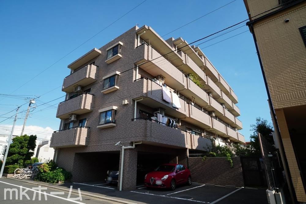 2LDK apartment in Katsushika Ward, Tokyo - Photo 1