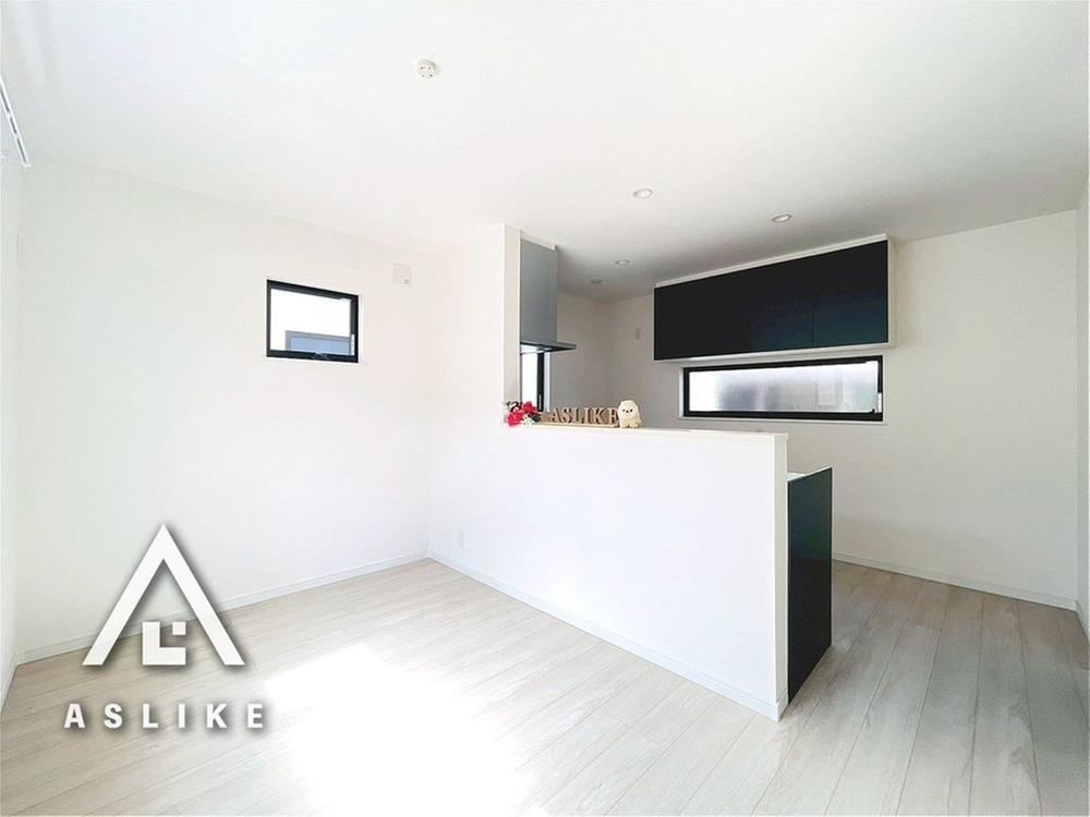 2LDK+S house in Matsudo, Chiba - Photo 1