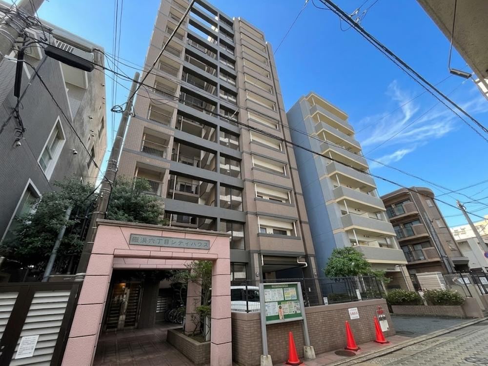 4LDK apartment in Nishi Ward, Fukuoka - Photo 1