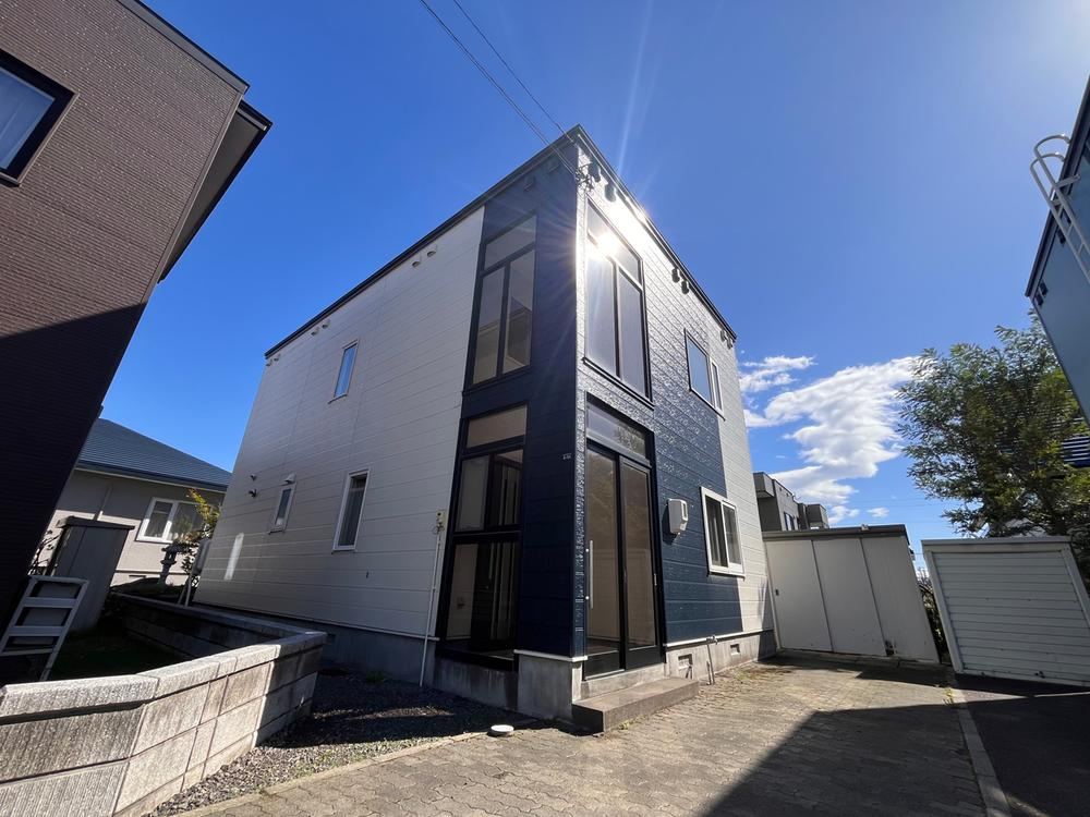 4LDK house in Teine Ward, Sapporo, Hokkaido - Photo 1