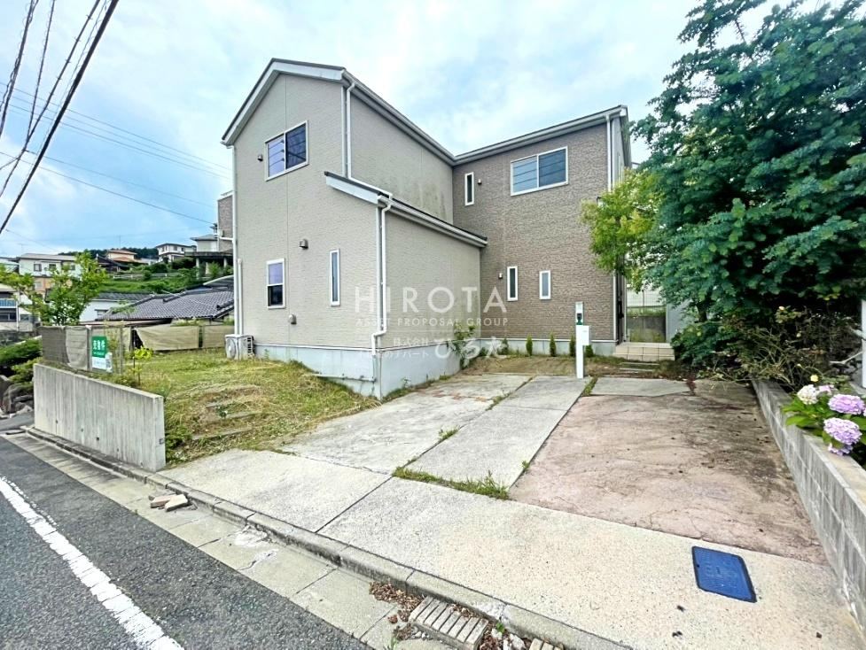 4LDK house in Yahatahigashi Ward, Kitakyushu, Fukuoka - Photo 1