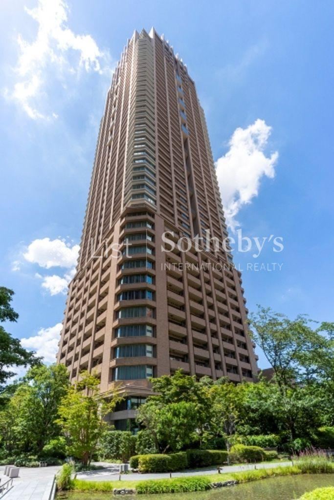 2LDK apartment in Kita Ward, Osaka - Photo 1