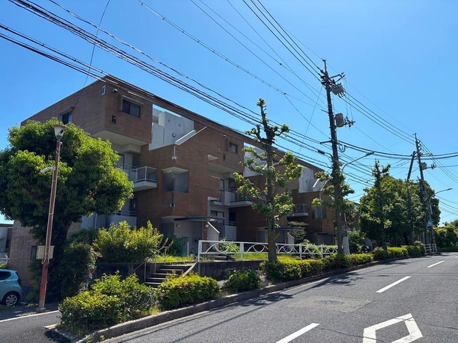 3LDK apartment in Nishi Ward, Hiroshima - Photo 1
