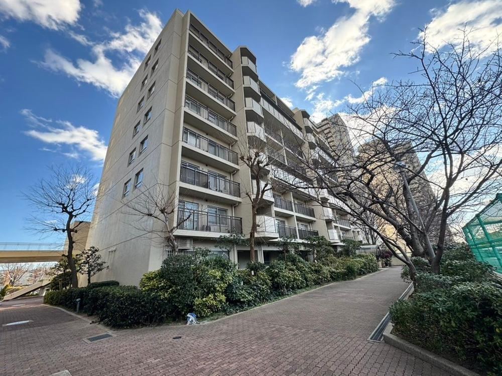 3LDK apartment in Chuo Ward, Kobe, Hyogo - Photo 1