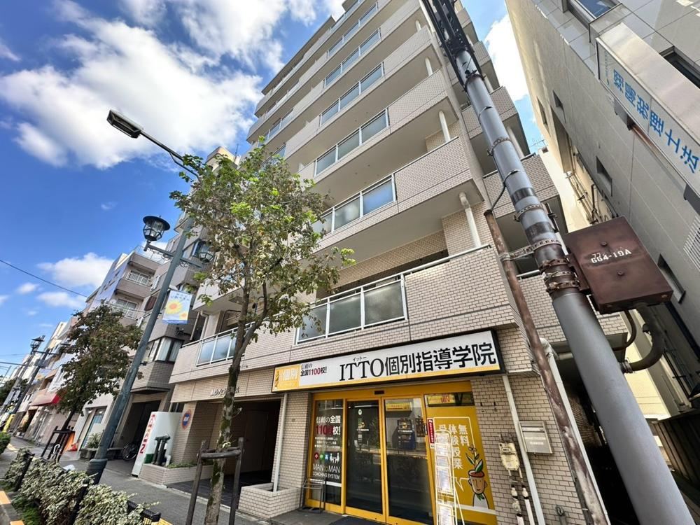 2LDK+S apartment in Arakawa Ward, Tokyo - Photo 1