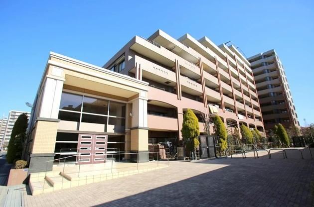2LDK+S apartment in Ichikawa, Chiba - Photo 1