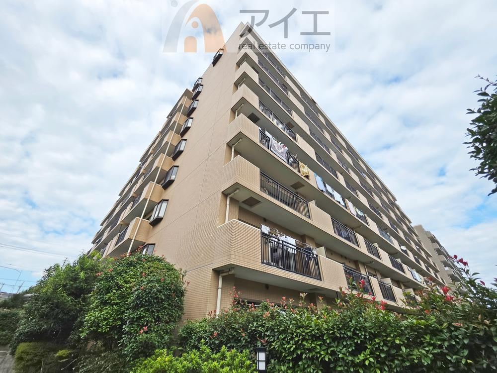 2LDK+S apartment in Inage Ward, Chiba - Photo 1