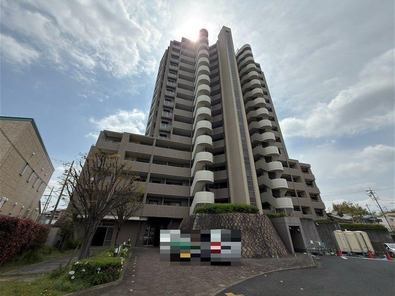 4LDK apartment in Obu, Aichi - Photo 1