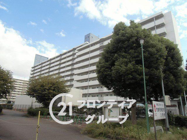 3LDK apartment in Miyakojima Ward, Osaka - Photo 1
