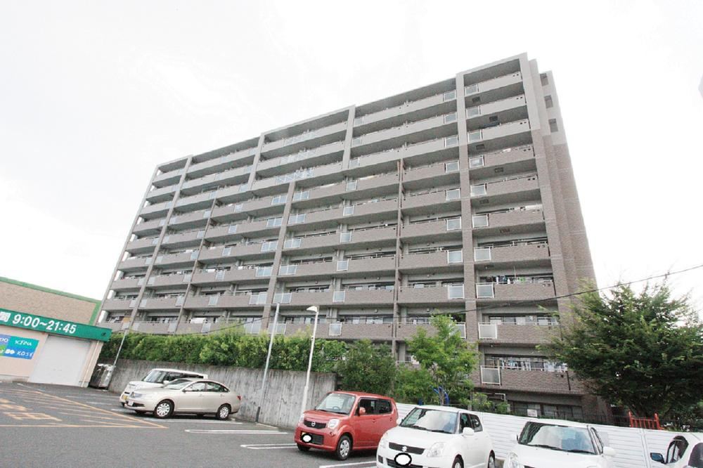 3LDK apartment in Kusatsu, Shiga - Photo 1