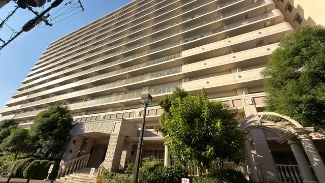 3LDK apartment in Joto Ward, Osaka - Photo 1