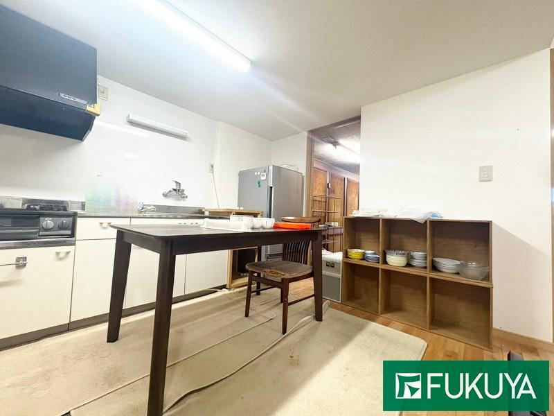 3LDK house in Takatsuki, Osaka - Photo 1