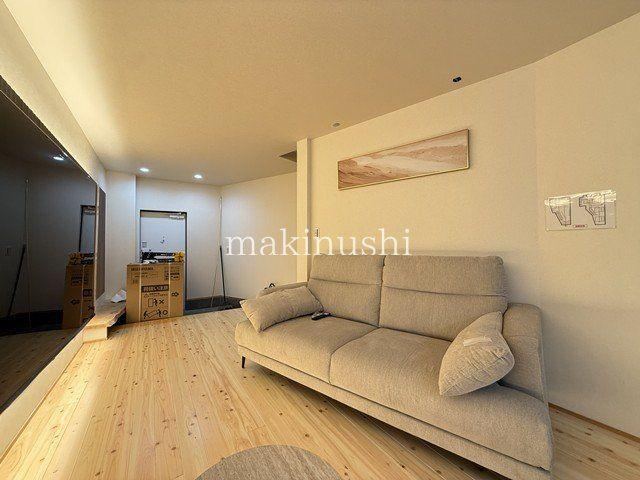2LDK house in Nishinari Ward, Osaka - Photo 1