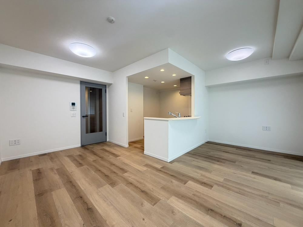 3LDK apartment in Isogo Ward, Yokohama, Kanagawa - Photo 1