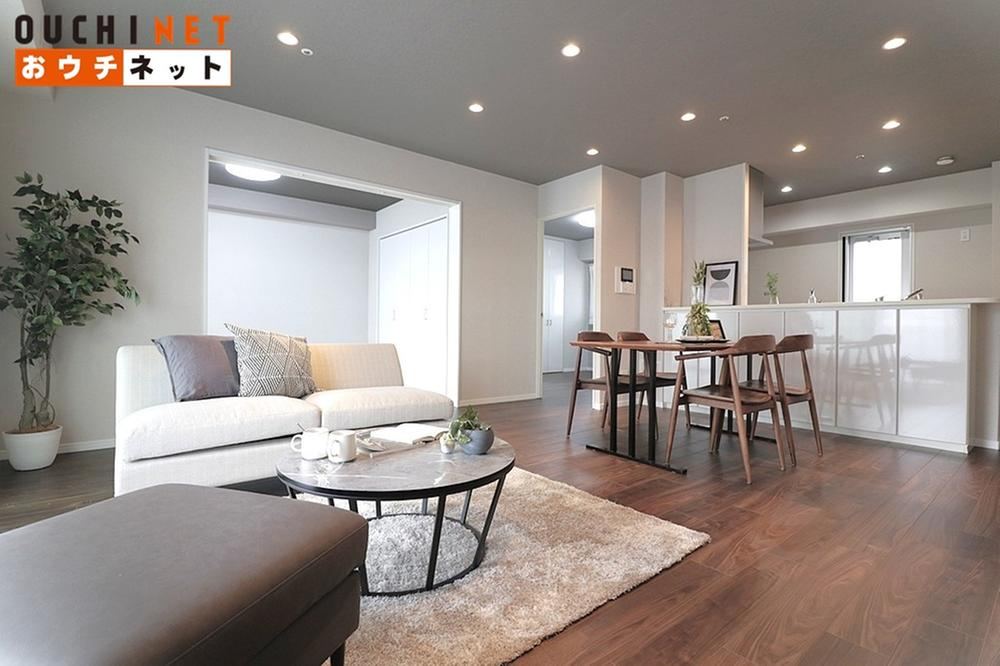 4LDK apartment in Higashiosaka, Osaka - Photo 1