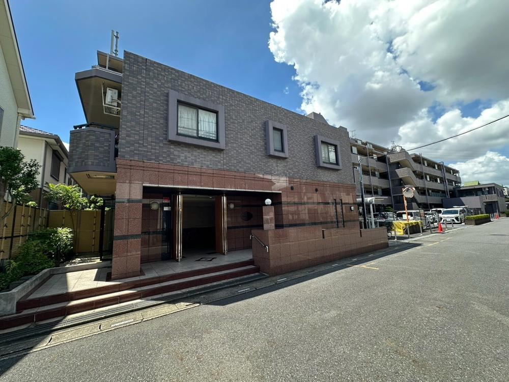3LDK apartment in Soka, Saitama - Photo 1